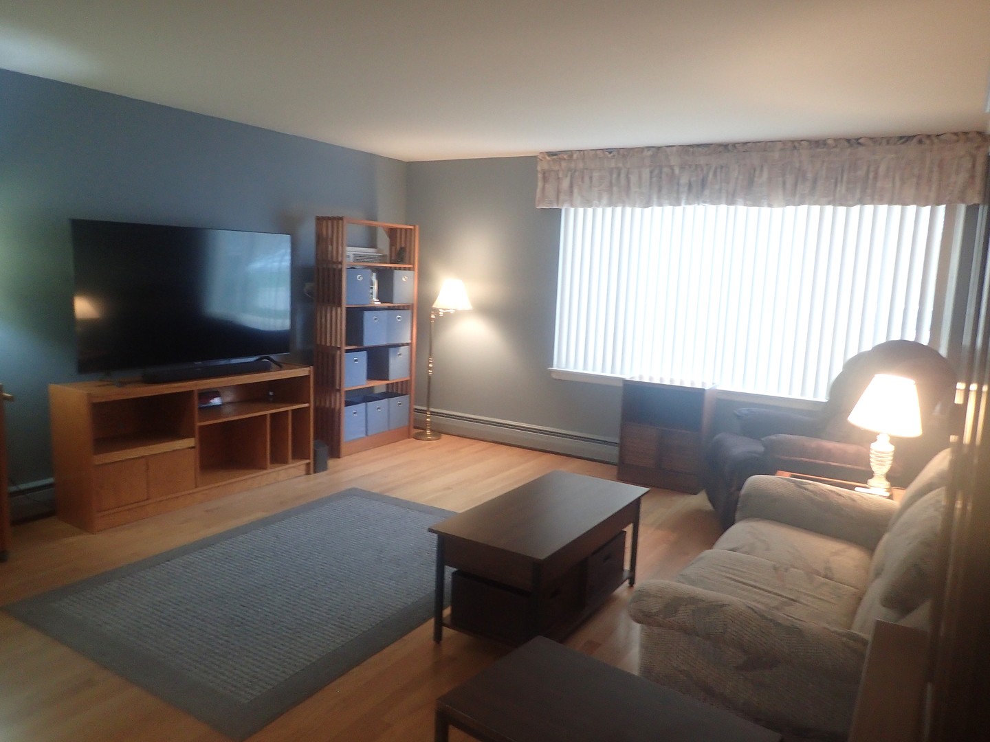 1127 S Old Wilke Road #101, Arlington Heights, IL 60005