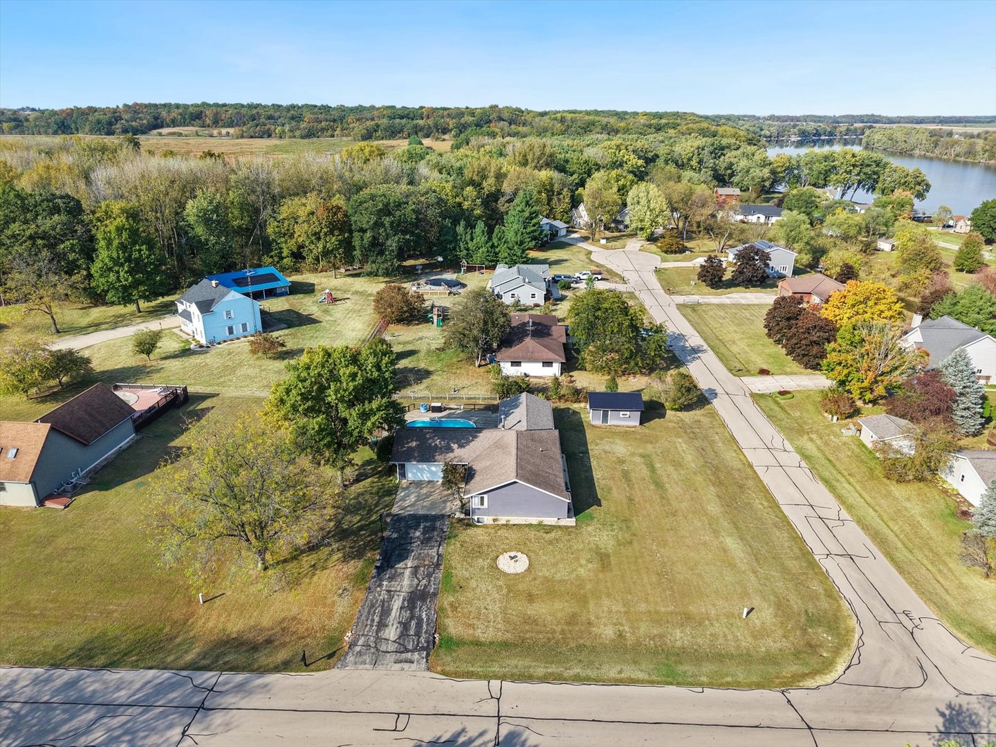 750 Forest Park Drive, Dixon, IL 61021