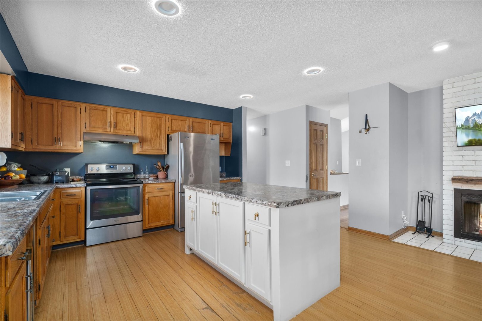 750 Forest Park Drive, Dixon, IL 61021