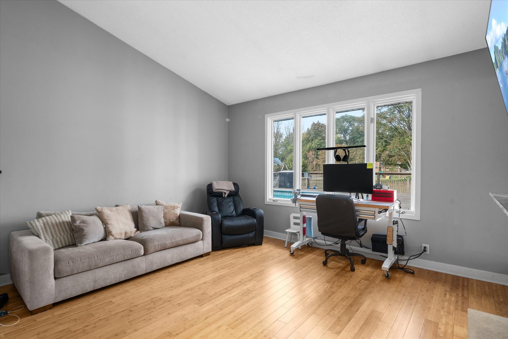 750 Forest Park Drive, Dixon, IL 61021