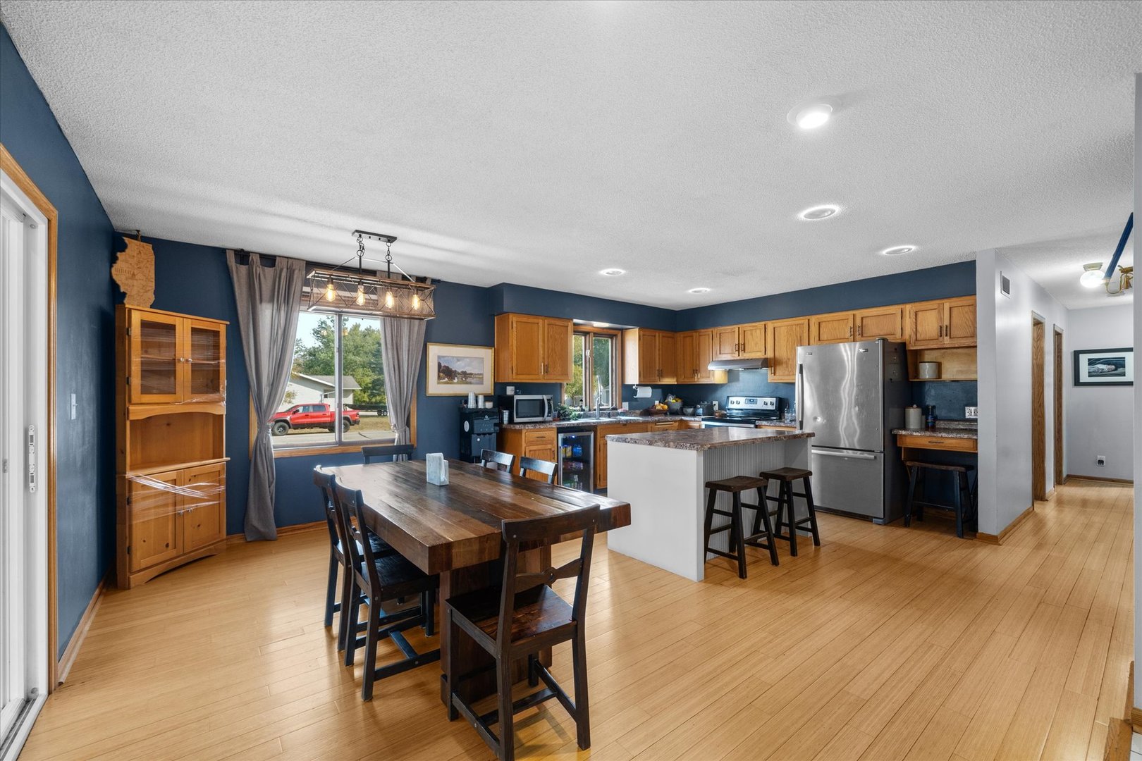 750 Forest Park Drive, Dixon, IL 61021