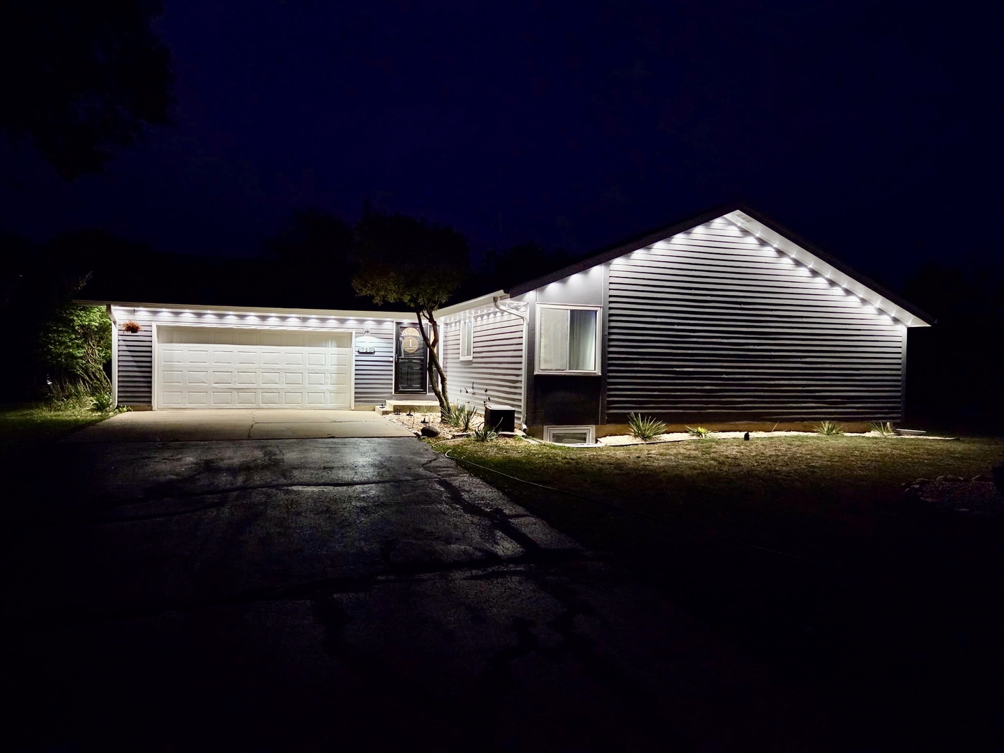 750 Forest Park Drive, Dixon, IL 61021