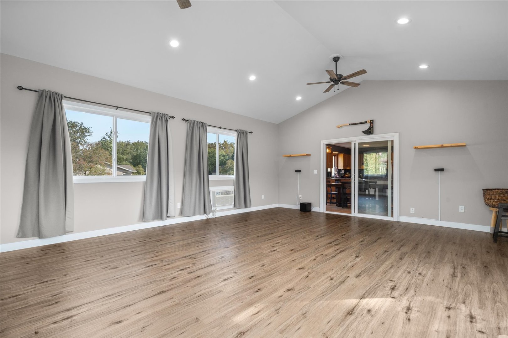 750 Forest Park Drive, Dixon, IL 61021