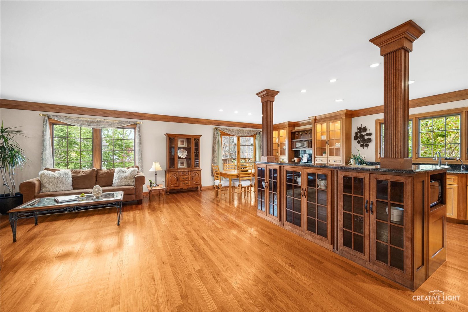 712 Westfield Drive, St. Charles, IL 60174