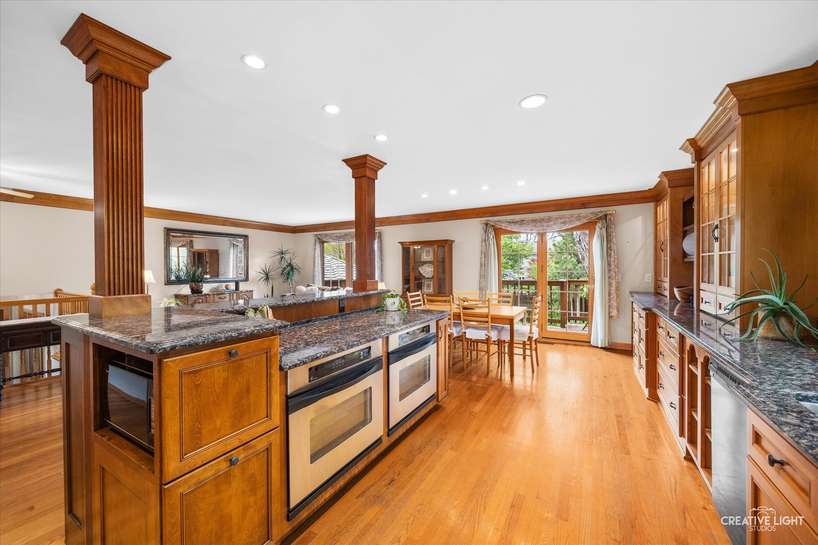 712 Westfield Drive, St. Charles, IL 60174