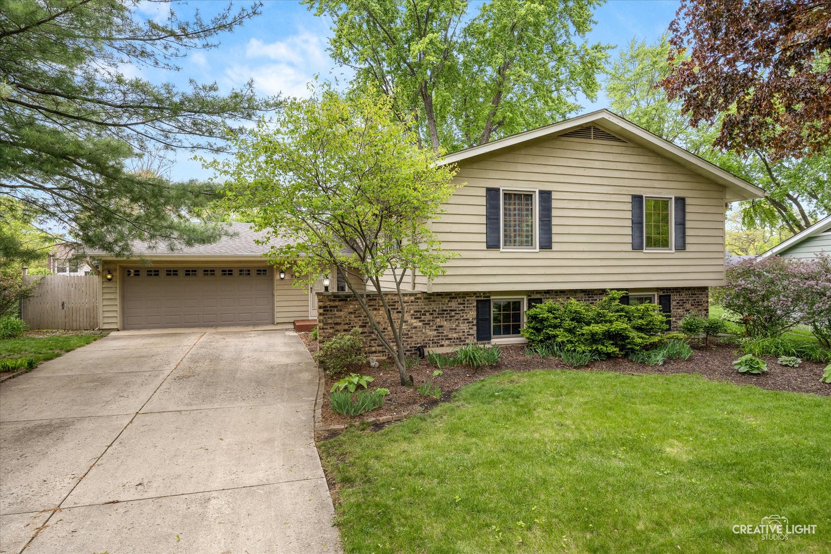 712 Westfield Drive, St. Charles, IL 60174