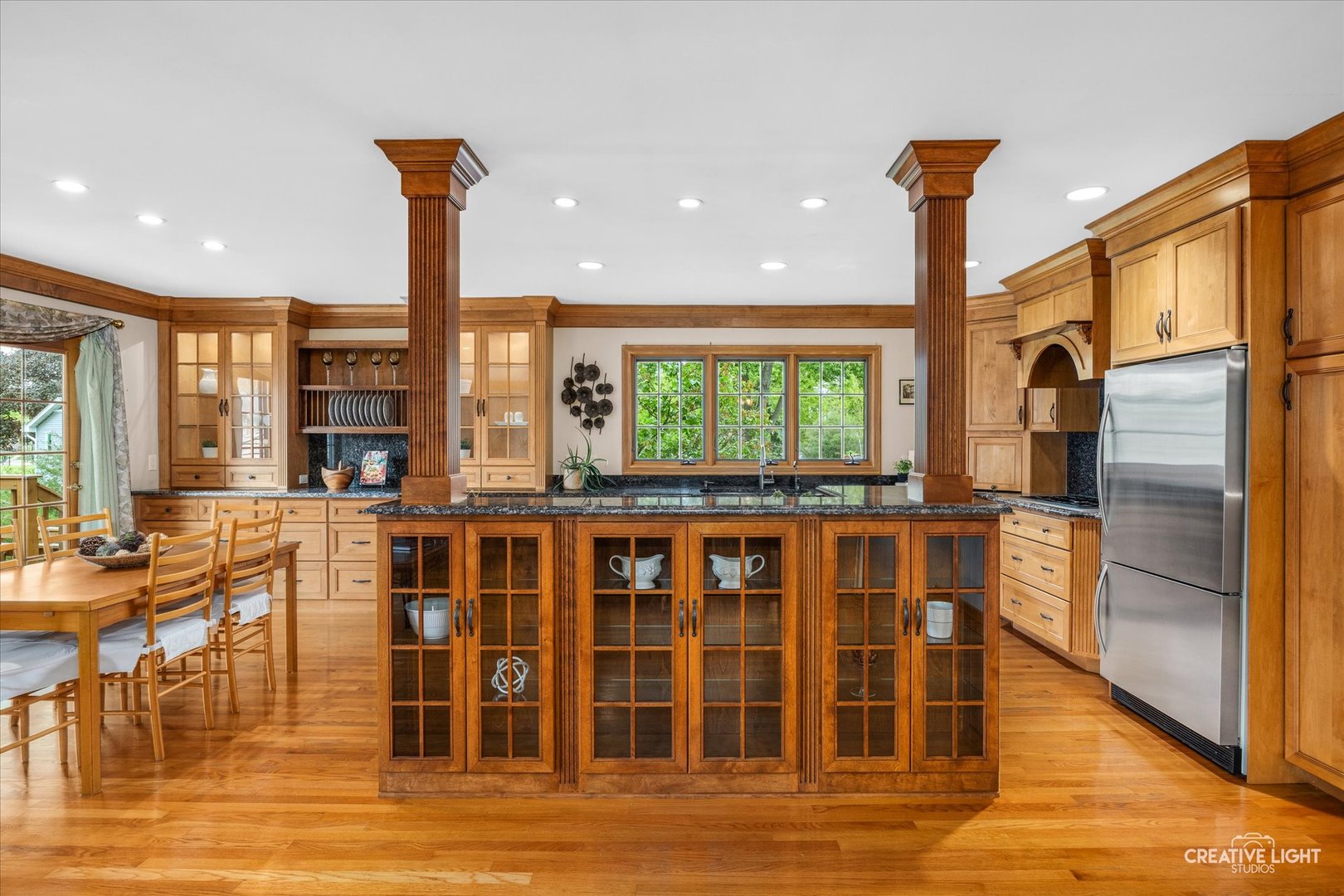 712 Westfield Drive, St. Charles, IL 60174