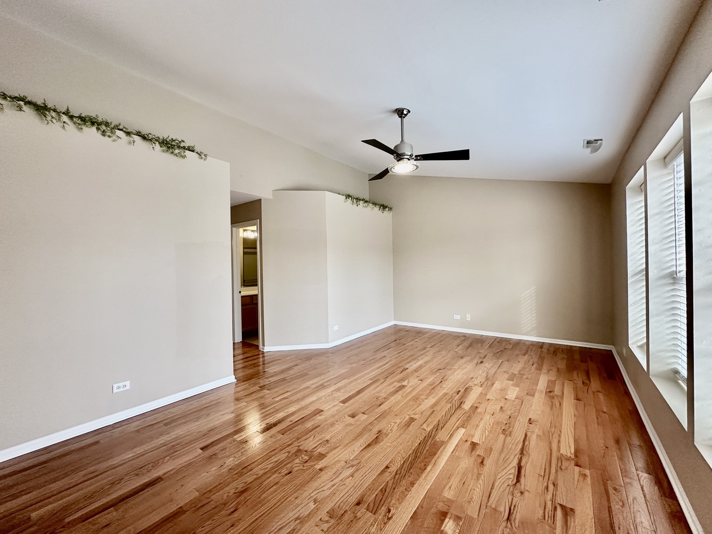 3329 Bromley Lane #3329, Aurora, IL 60502