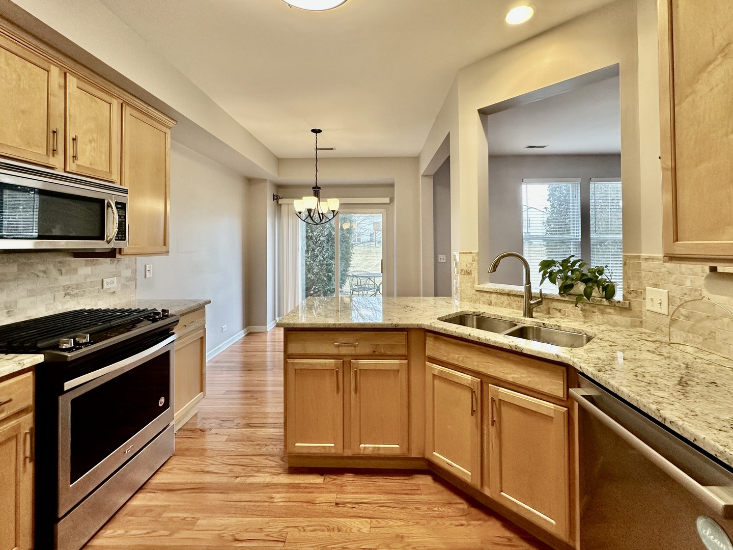 3329 Bromley Lane #3329, Aurora, IL 60502