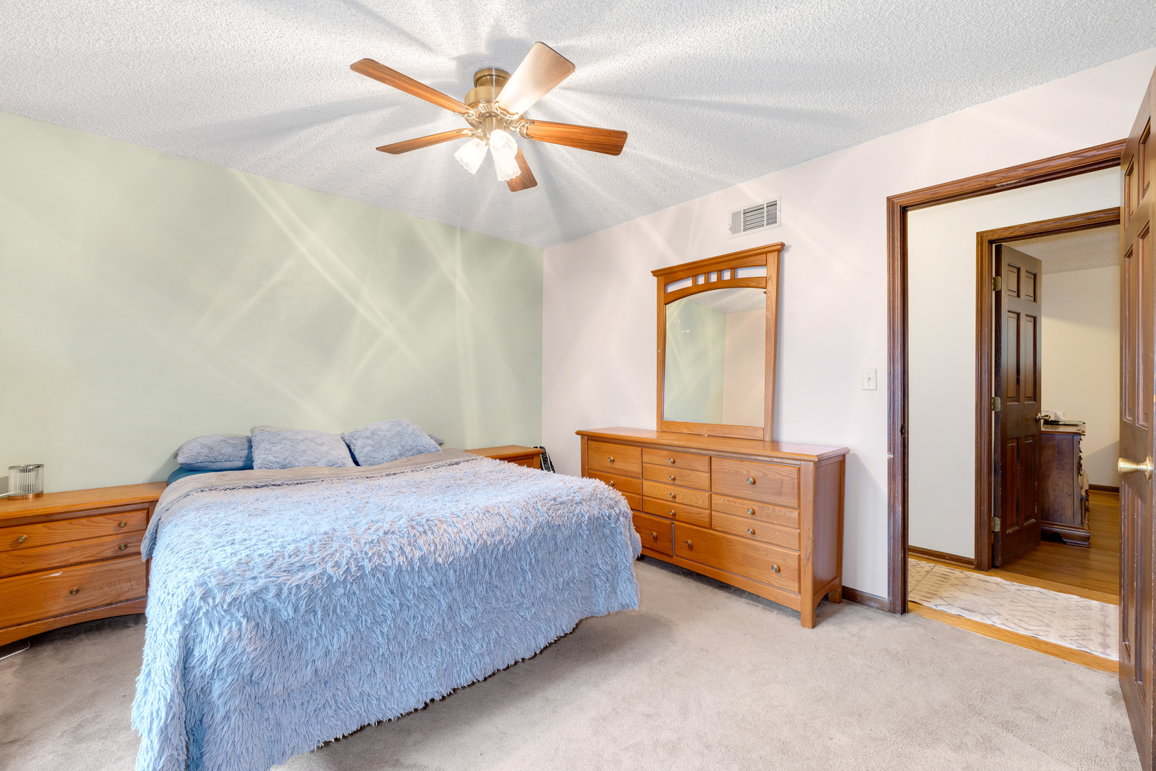 301 Lilas Court, New Lenox, IL 60451