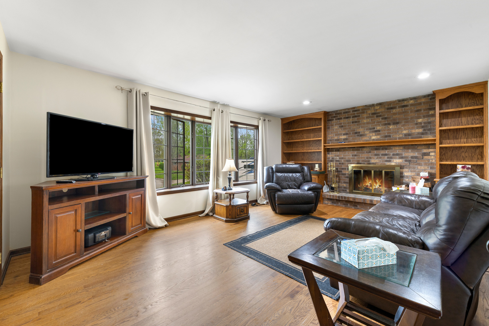 301 Lilas Court, New Lenox, IL 60451