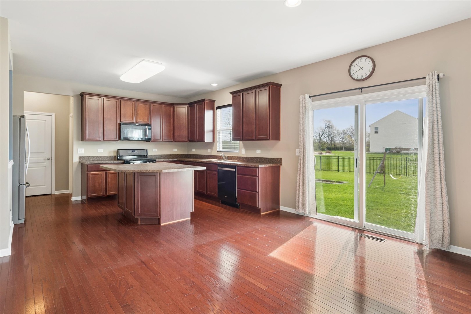 1452 Ruby Drive, Yorkville, IL 60560