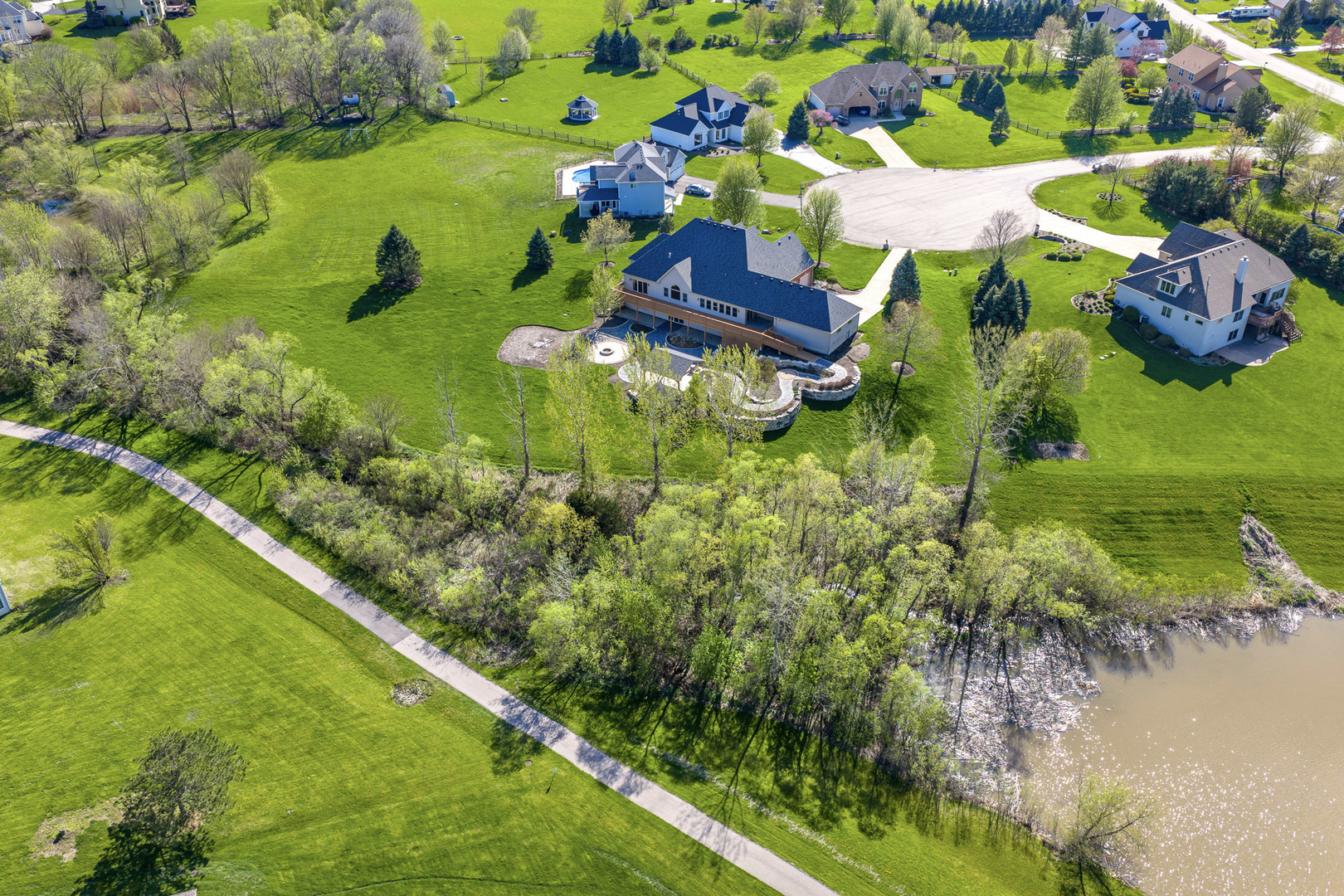 7689 Cole Court, Yorkville, IL 60560