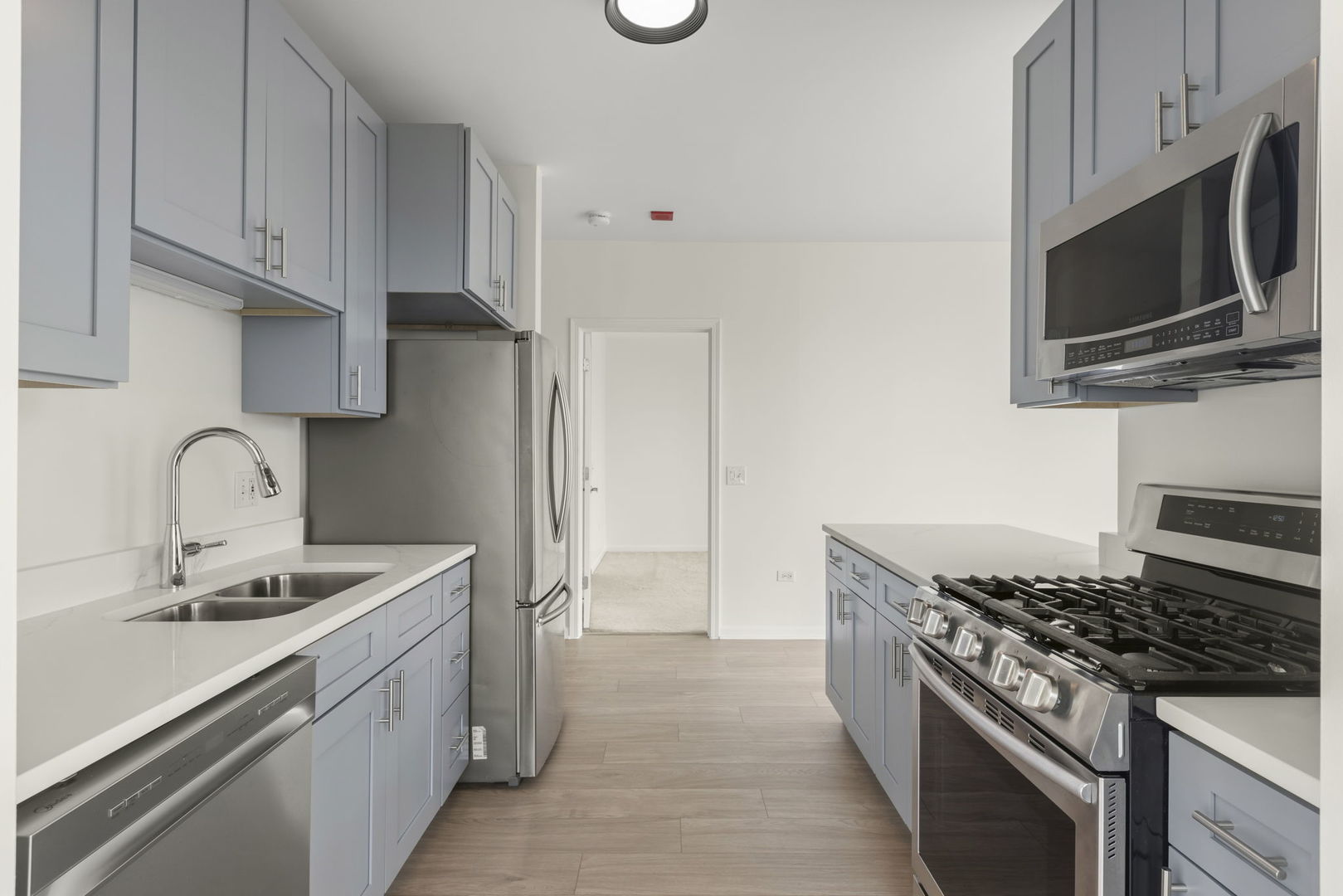 645 N Kingsbury Street #2202, Chicago, IL 60654