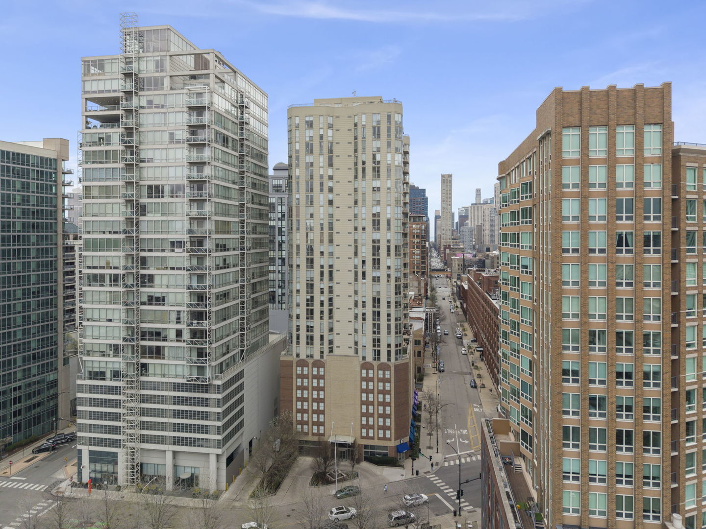 645 N Kingsbury Street #2202, Chicago, IL 60654