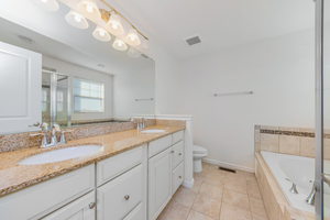 212 Commerce Street, Aurora, IL 60504