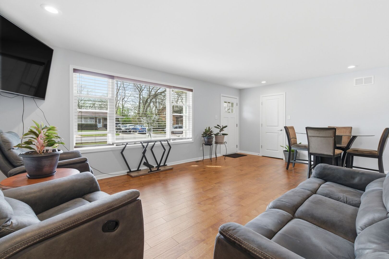 1520 Hosmer Street, Joliet, IL 60435