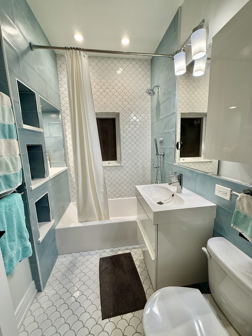 2120 N 76th Court, Elmwood Park, IL 60707