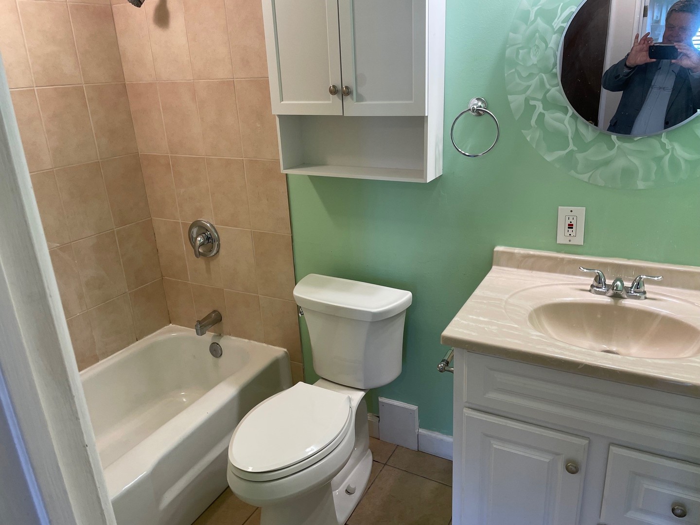 7373 Blackburn Avenue #104, Downers Grove, IL 60516