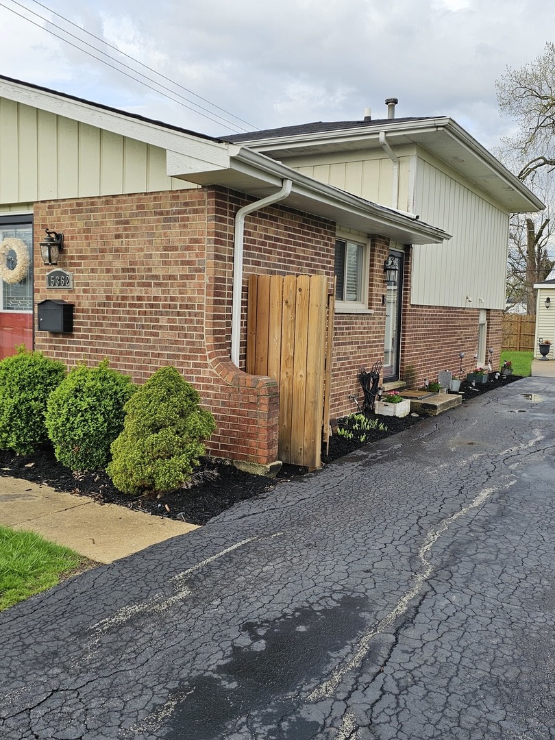 15362 7th Avenue, Phoenix, IL 60426