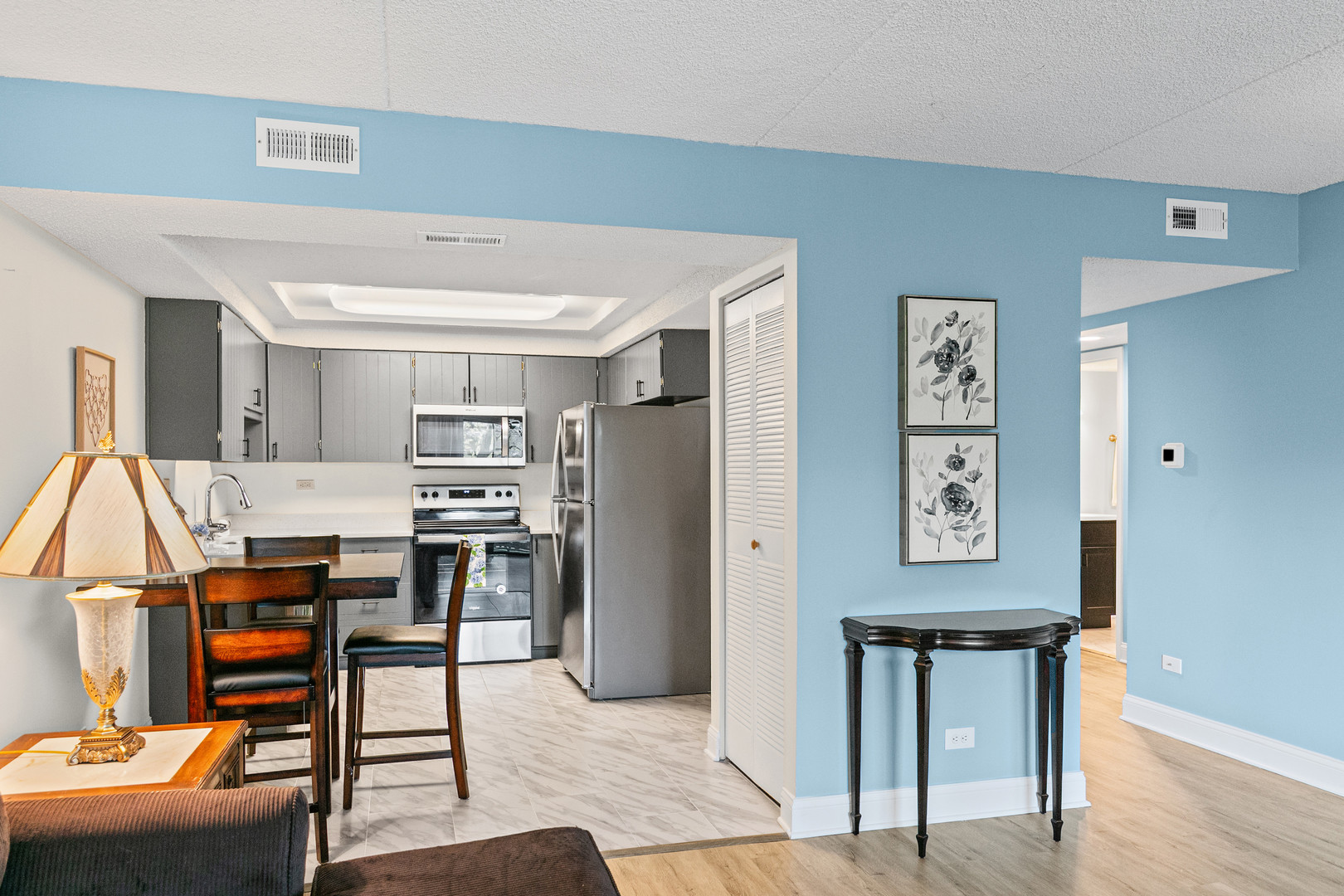 690 Chandler Road #205, Gurnee, IL 60031