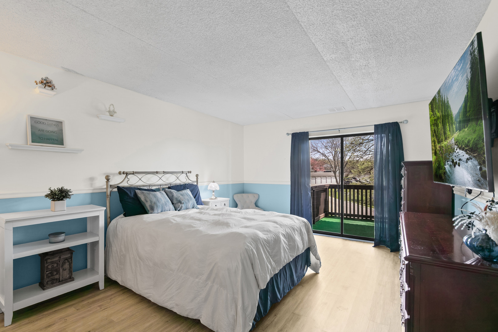 690 Chandler Road #205, Gurnee, IL 60031