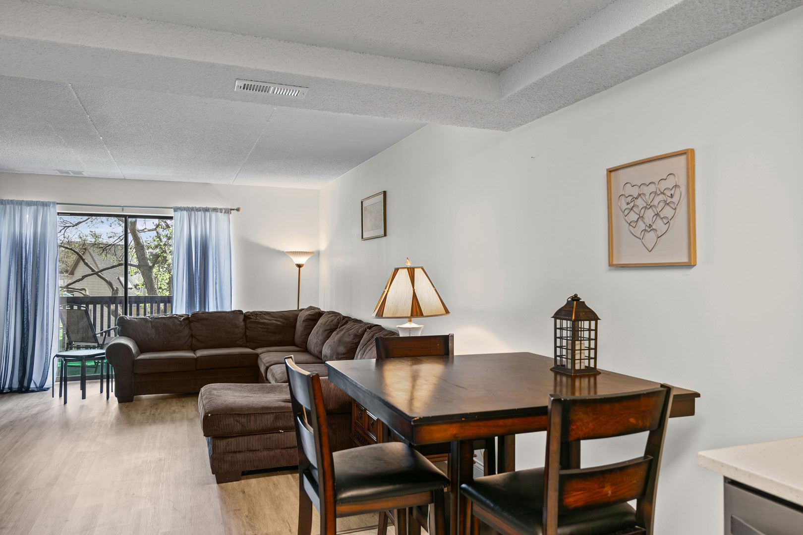 690 Chandler Road #205, Gurnee, IL 60031