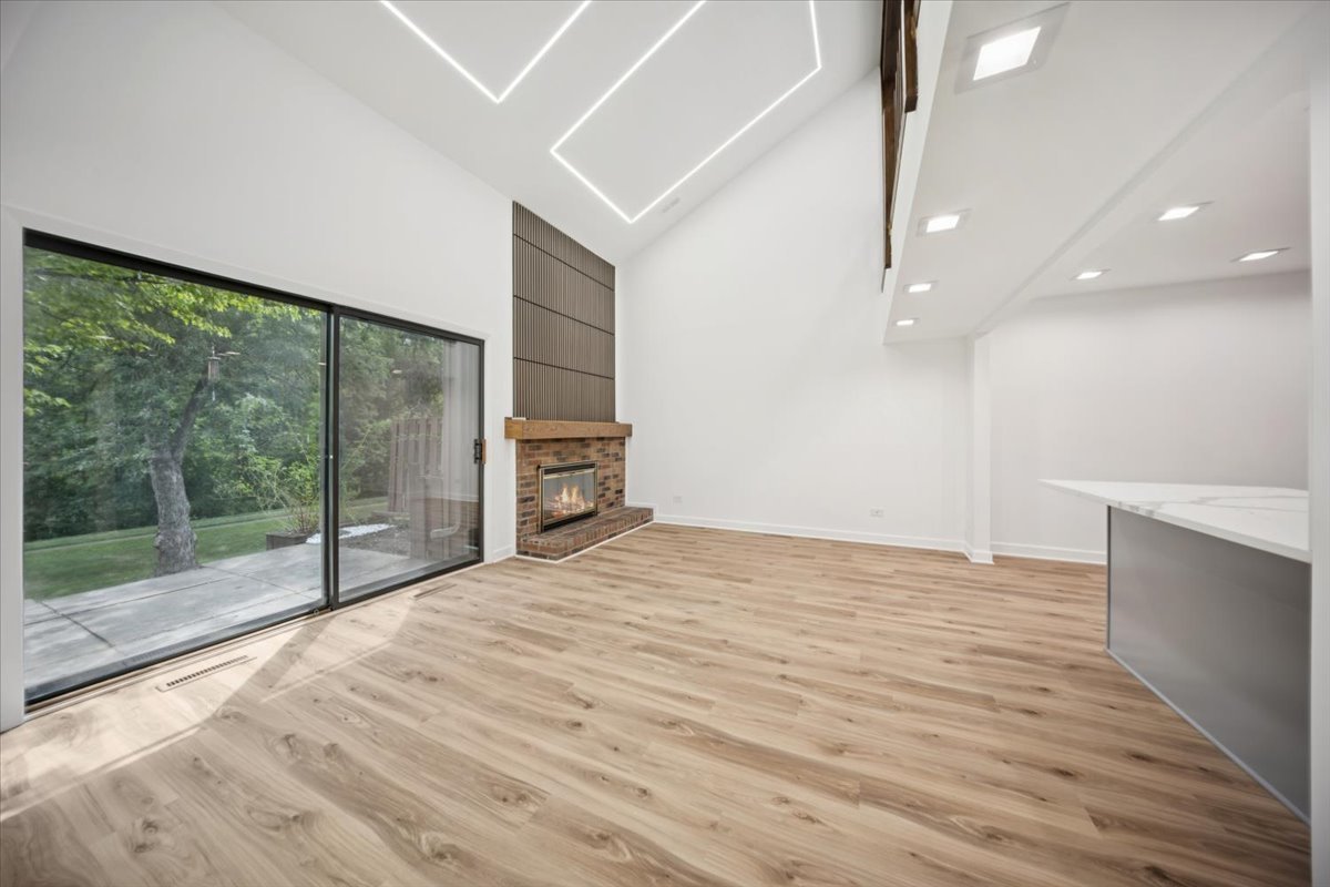 567 Cress Creek Lane, Crystal Lake, IL 60014