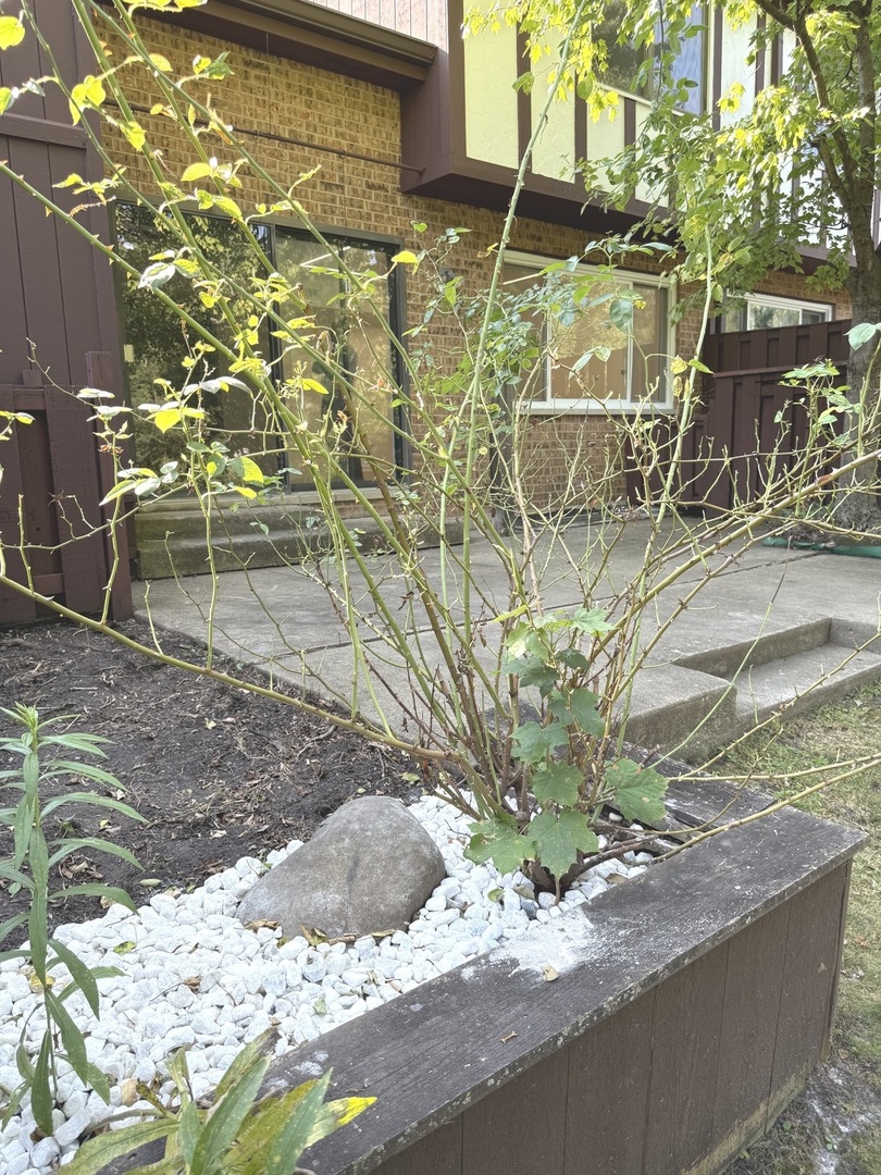 567 Cress Creek Lane, Crystal Lake, IL 60014