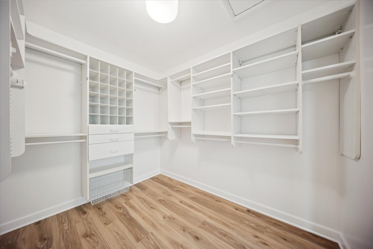 567 Cress Creek Lane, Crystal Lake, IL 60014