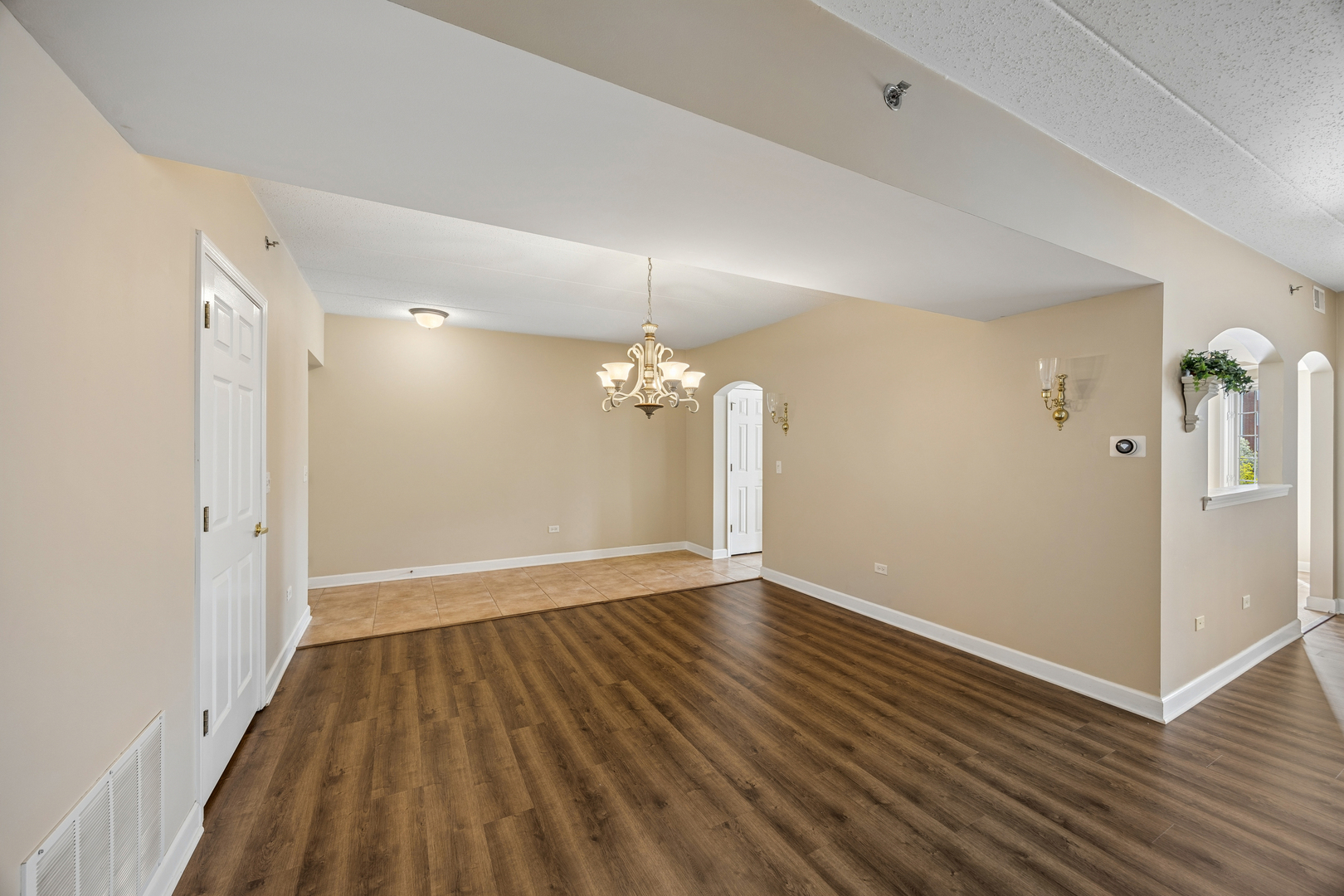 7920 Trinity Circle #2SW, Tinley Park, IL 60487