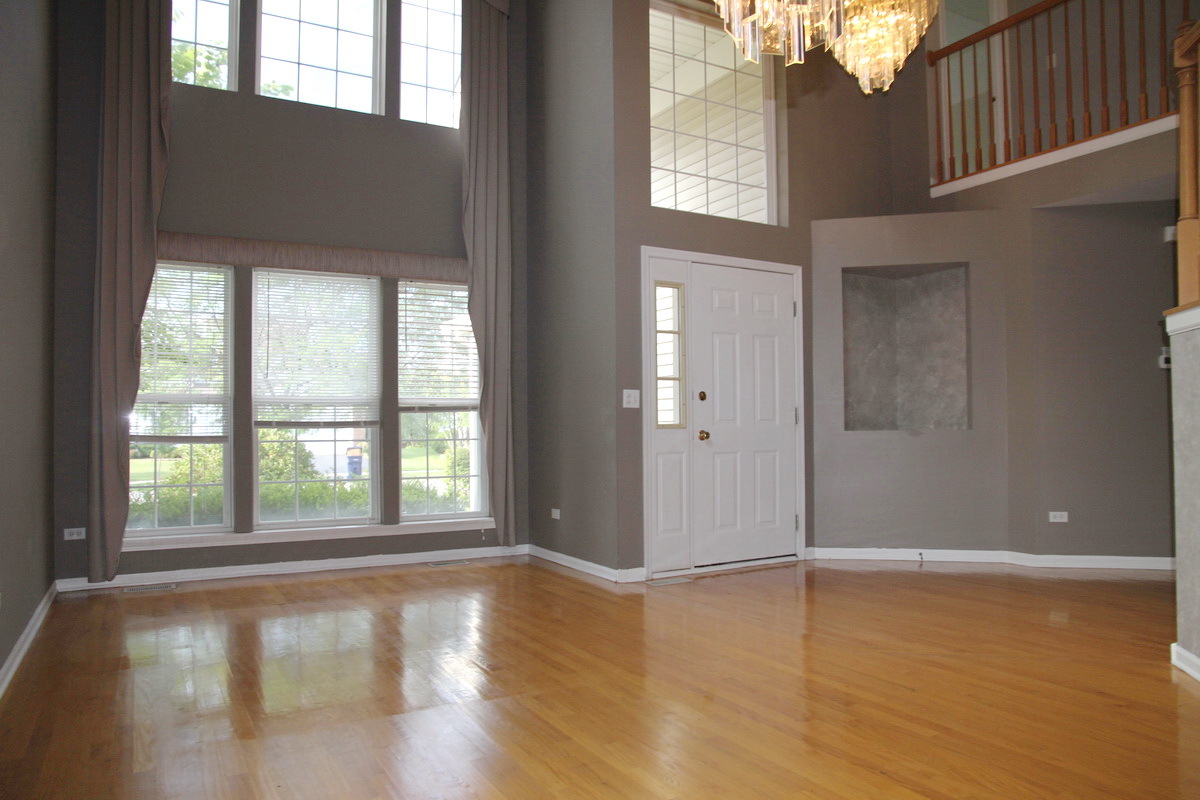 2723 Whitehall Lane, Naperville, IL 60564