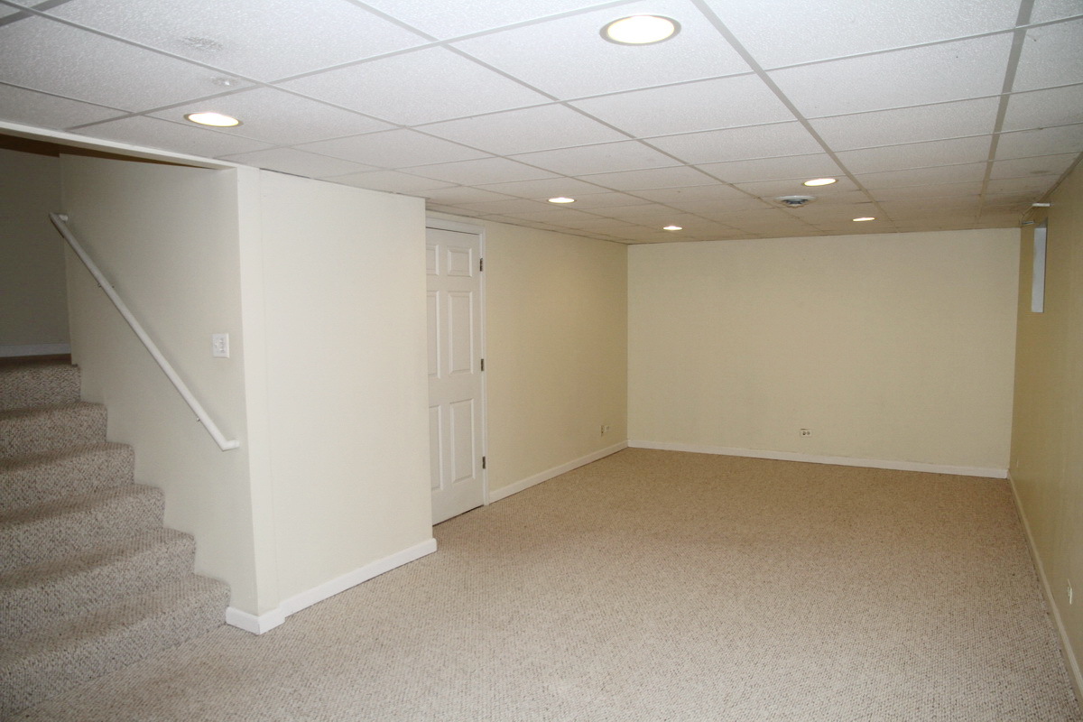 2723 Whitehall Lane, Naperville, IL 60564