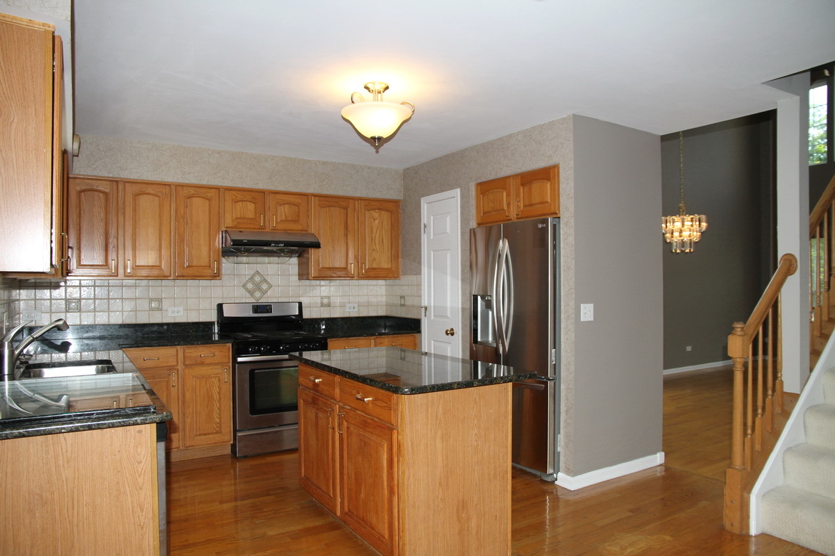 2723 Whitehall Lane, Naperville, IL 60564