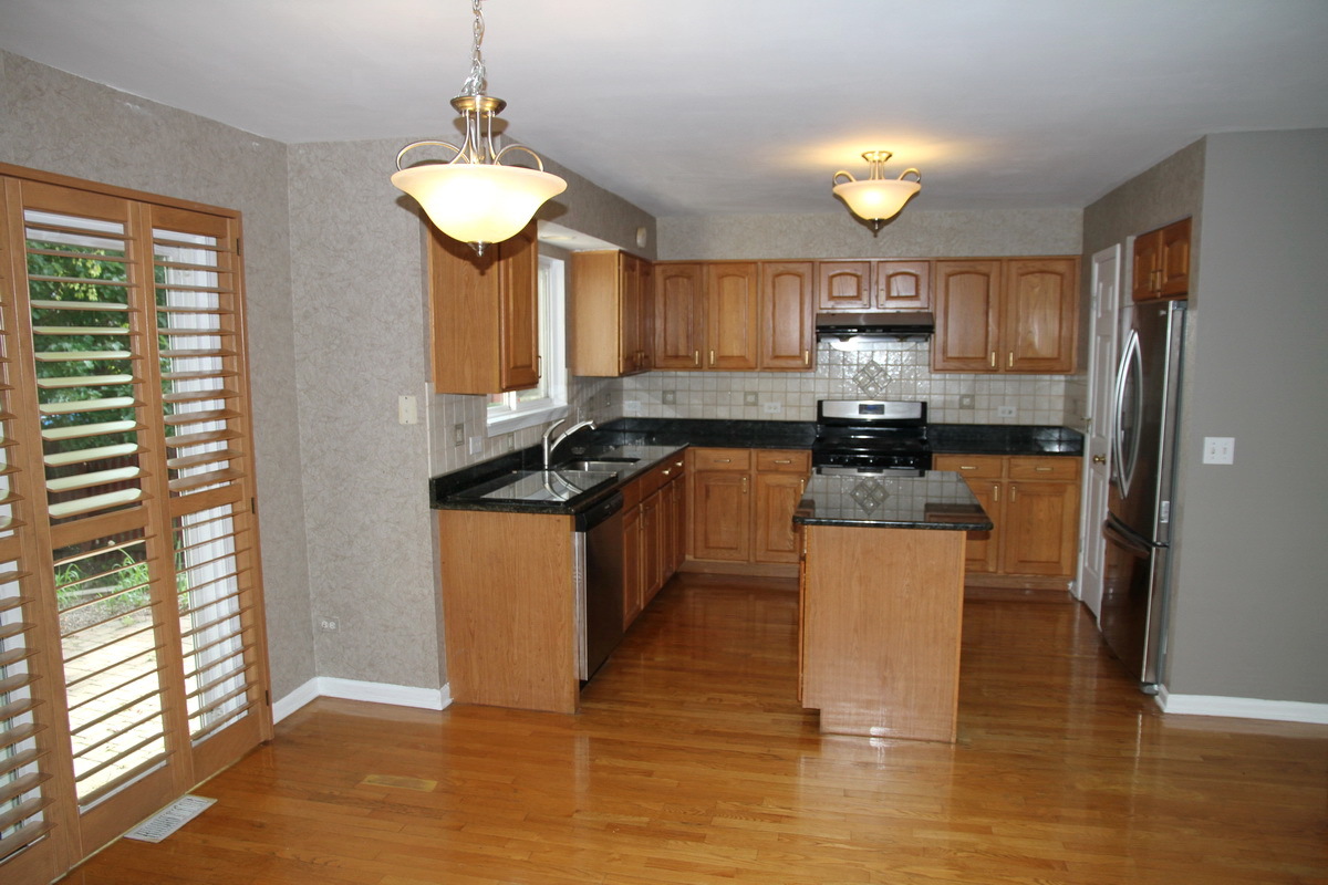 2723 Whitehall Lane, Naperville, IL 60564