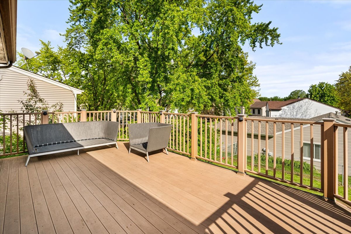 1151 W Bryn Mawr Avenue, Roselle, IL 60172