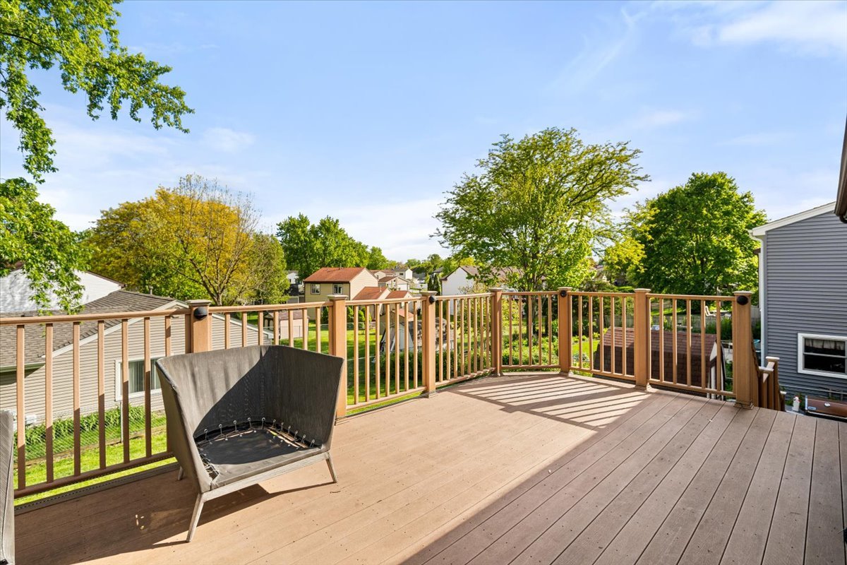 1151 W Bryn Mawr Avenue, Roselle, IL 60172