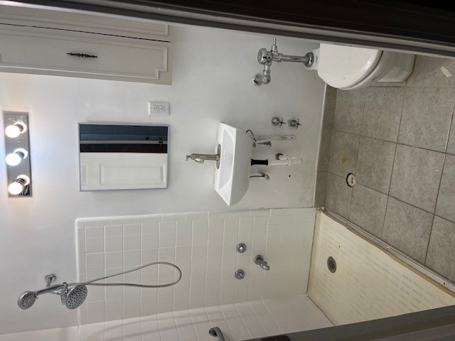 7355 S South Shore Drive #106, Chicago, IL 60649