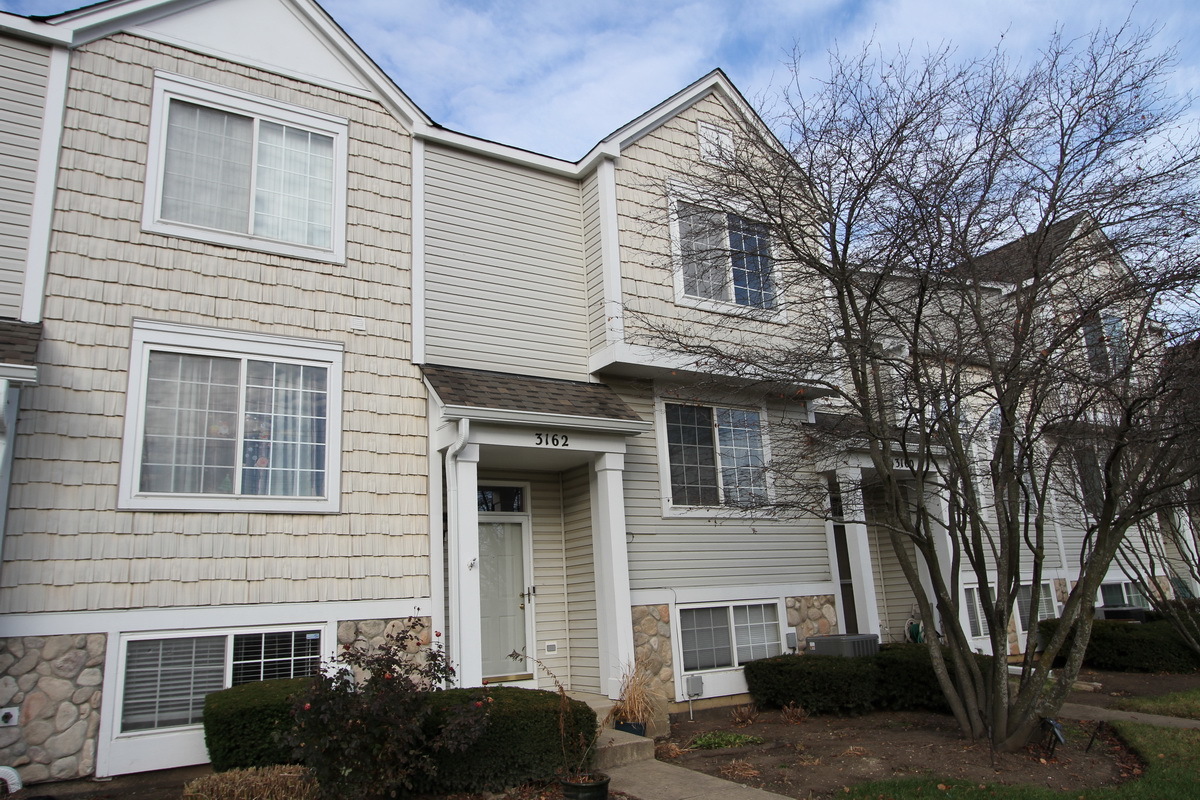 3162 Cambria Court, Aurora, IL 60503