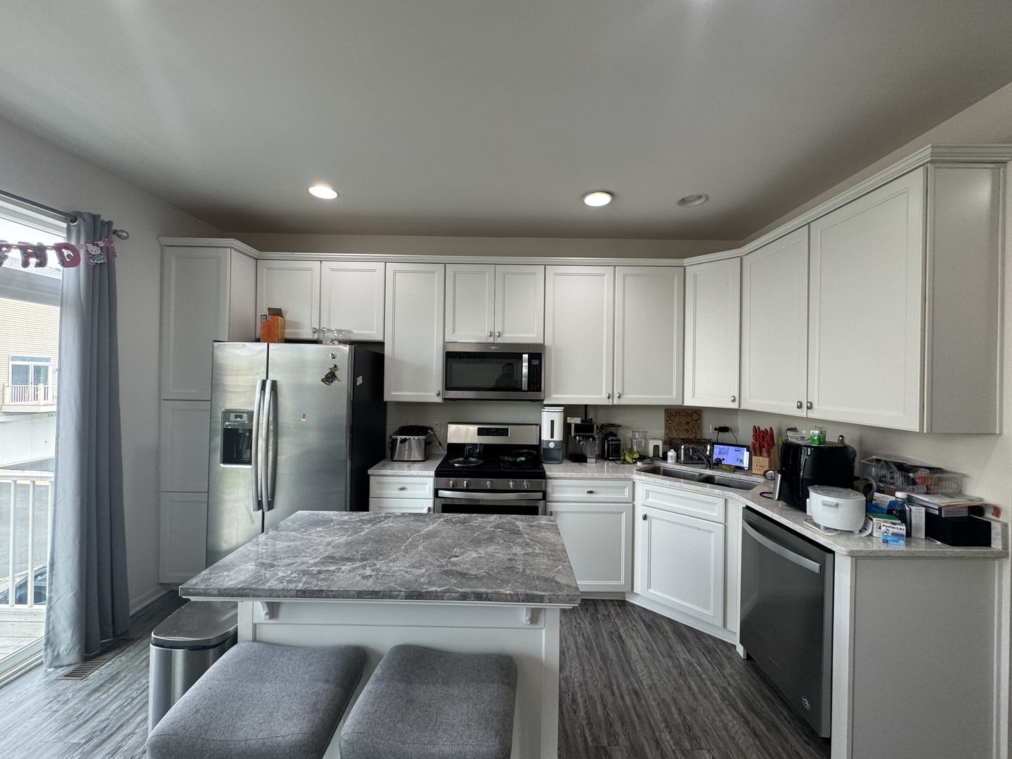 249 Lakeshore Drive, Oswego, IL 60543