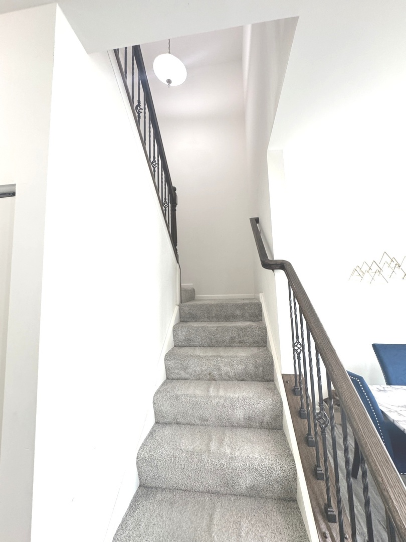 249 Lakeshore Drive, Oswego, IL 60543