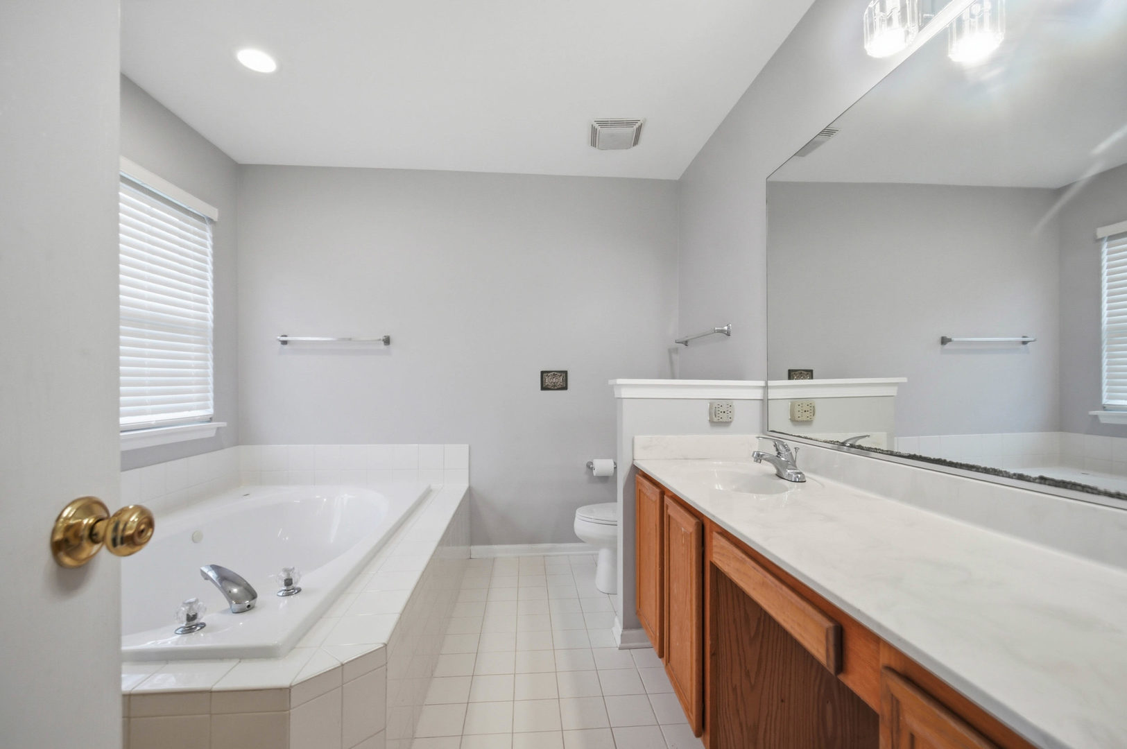 512 Normandy Lane, Barrington, IL 60010