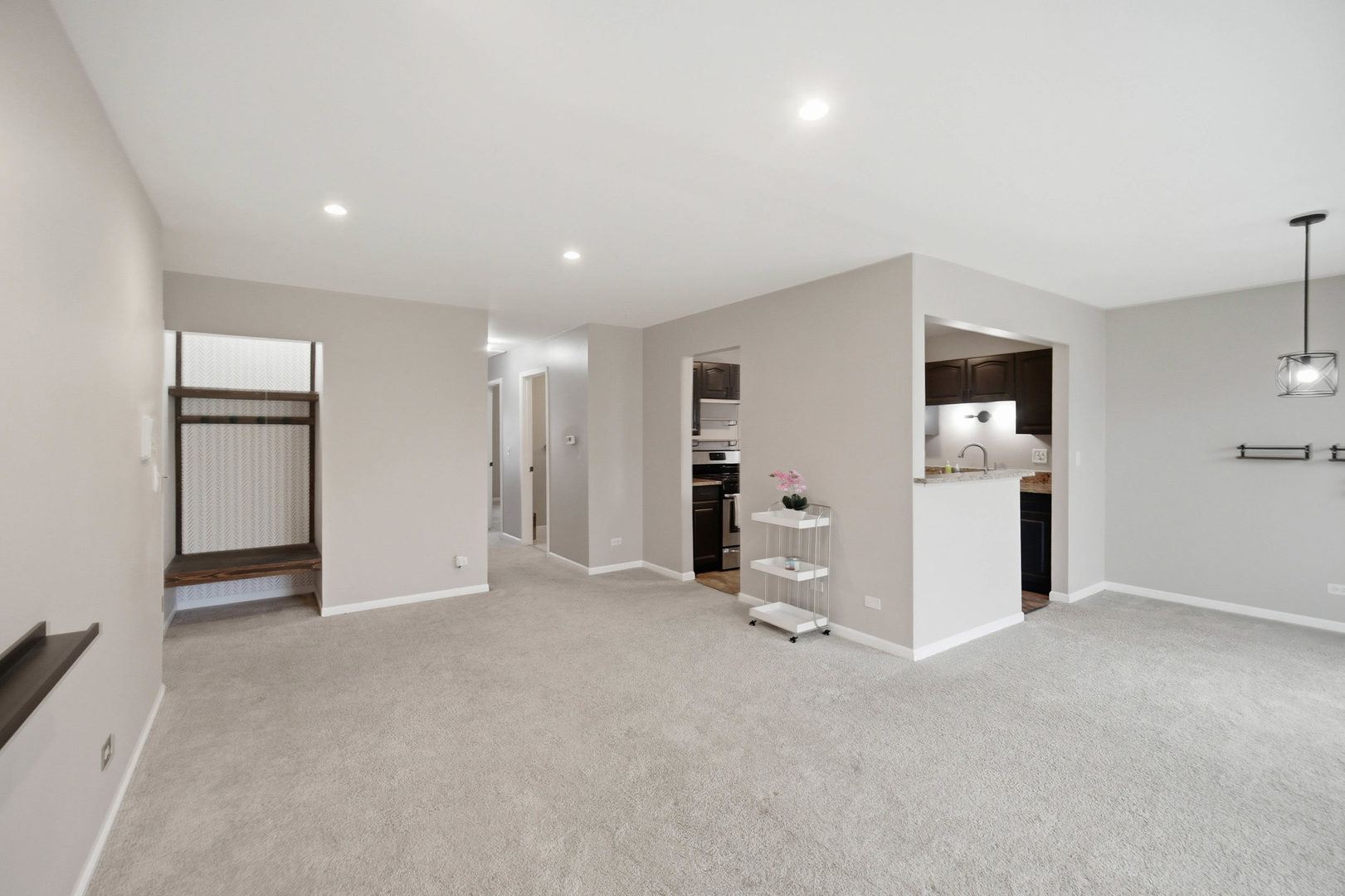 1502 7 Pines Road #C2, Schaumburg, IL 60193