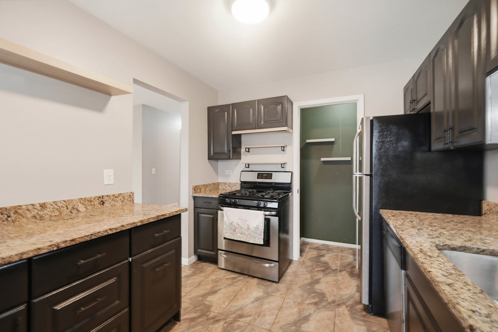 1502 7 Pines Road #C2, Schaumburg, IL 60193