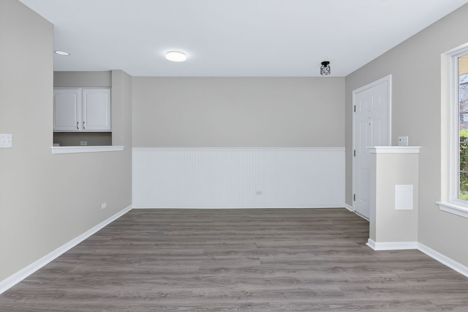 644 Lincoln Station Drive #644, Oswego, IL 60543