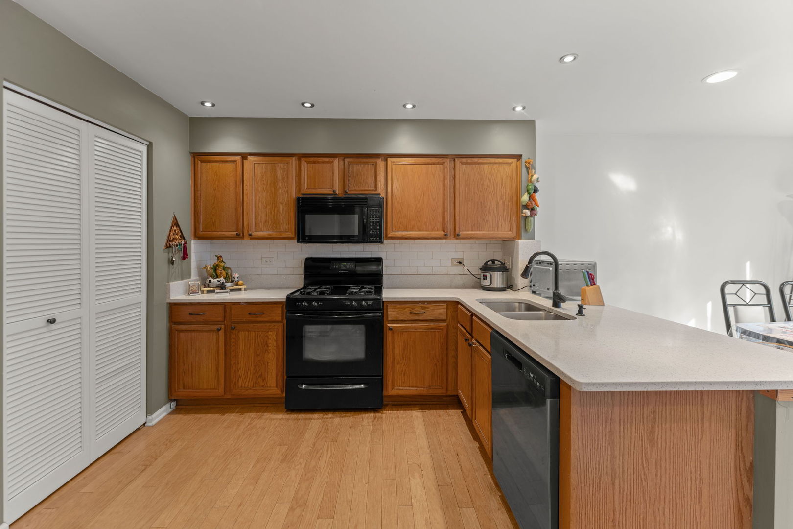 2713 Whitlock Drive, Darien, IL 60561