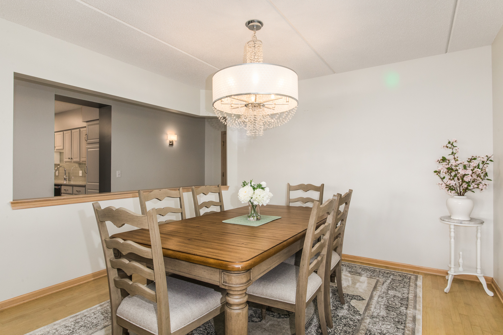 460 S Northwest Highway #307, Park Ridge, IL 60068