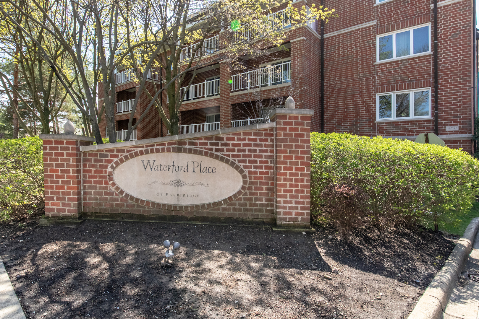 460 S Northwest Highway #307, Park Ridge, IL 60068