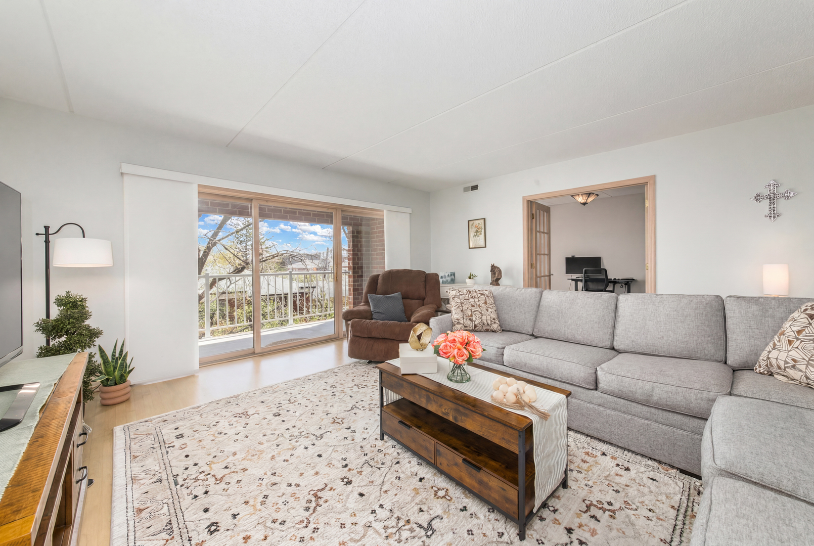 460 S Northwest Highway #307, Park Ridge, IL 60068