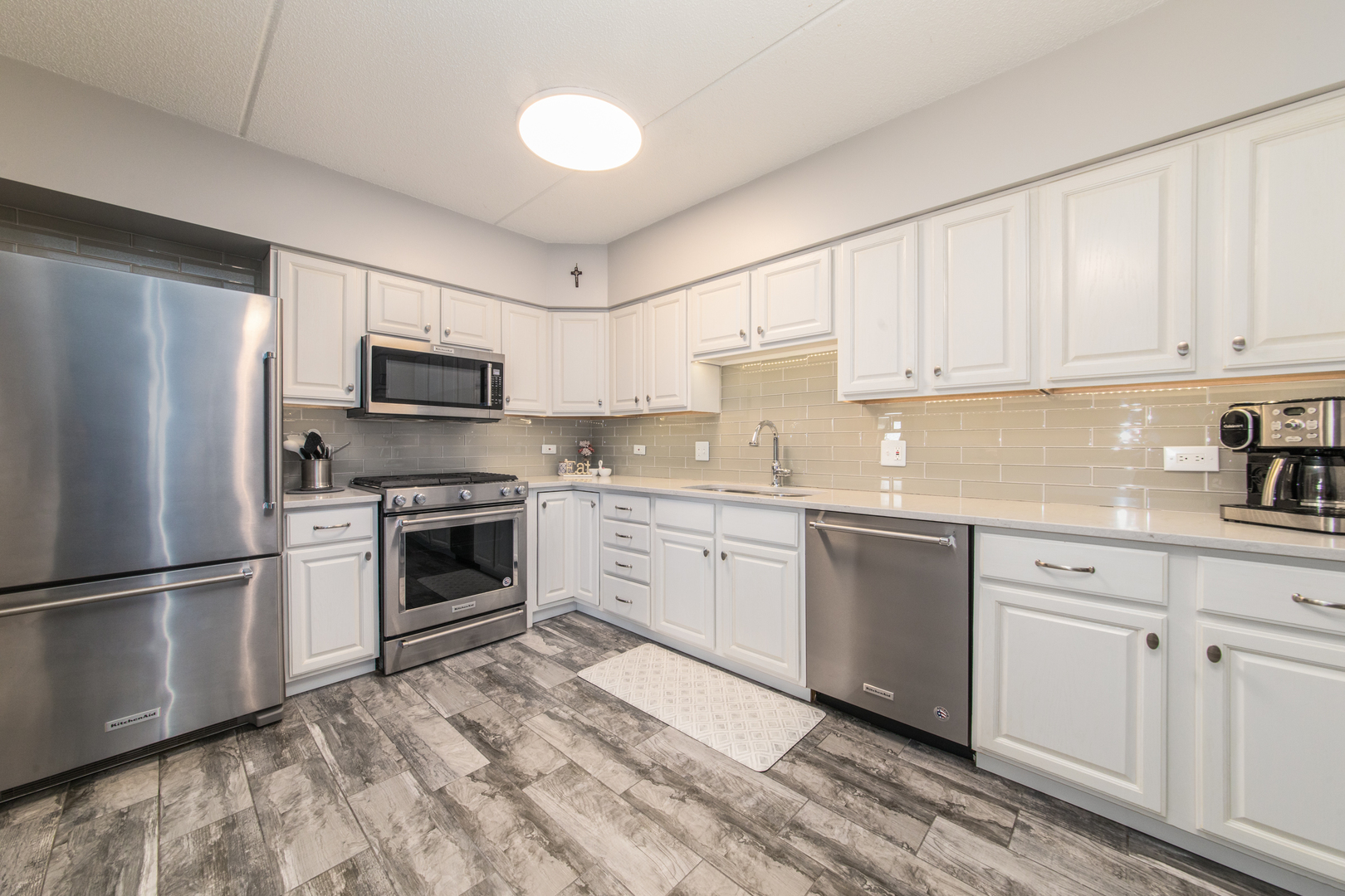 460 S Northwest Highway #307, Park Ridge, IL 60068